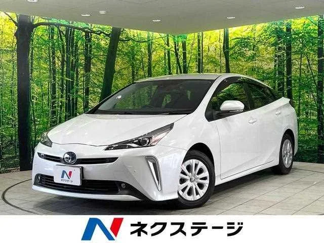 Toyota Prius 2022 — фото 1, купить с доставкой в Москву