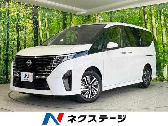 Nissan Serena 2023 — фото 1, купить с доставкой в Москву