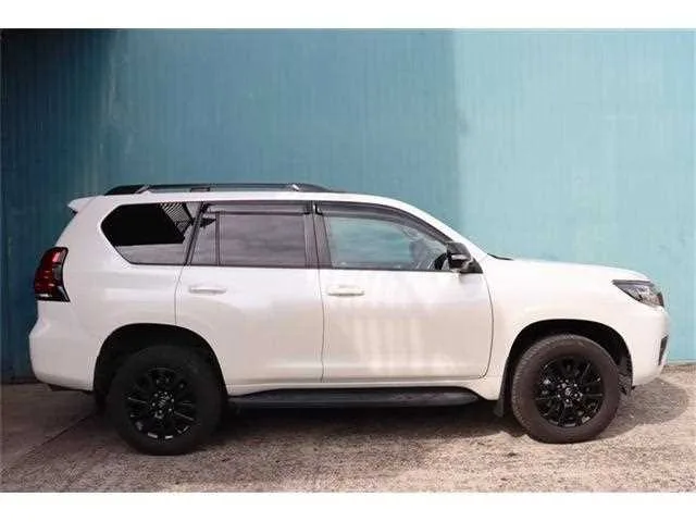 Toyota Land Cruiser Prado 2022 — миниатюра 4
