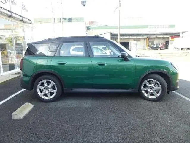 BMW MINI 2024 — миниатюра 4