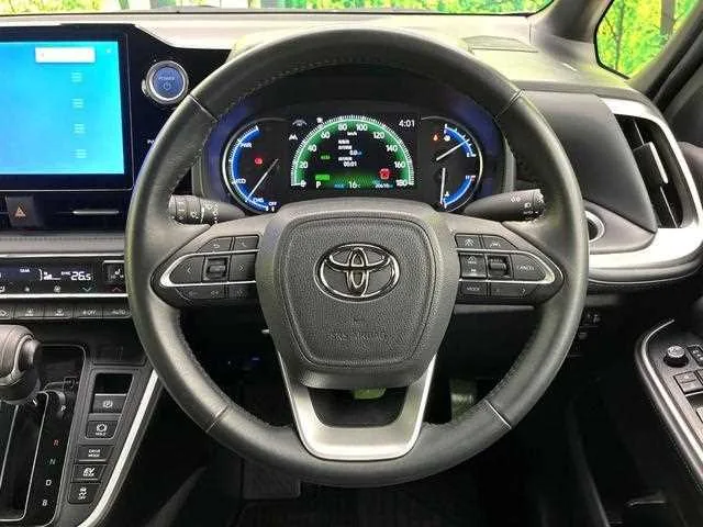 Toyota Voxy 2022 — миниатюра 4