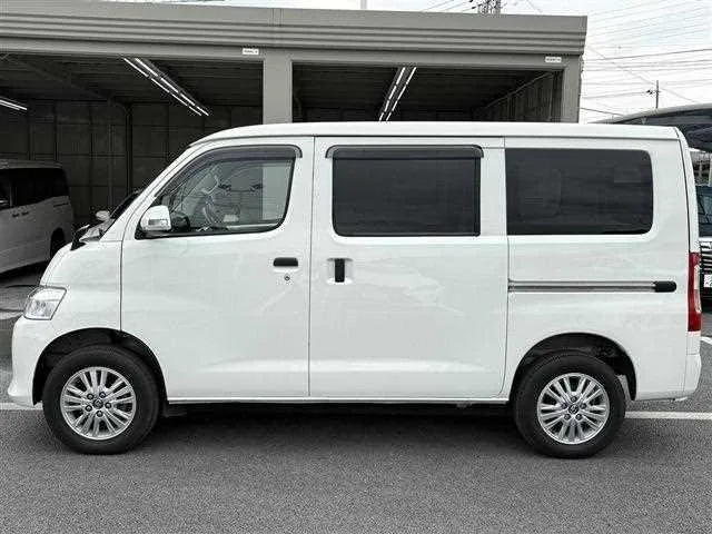 Toyota Townace Van 2024 — миниатюра 3