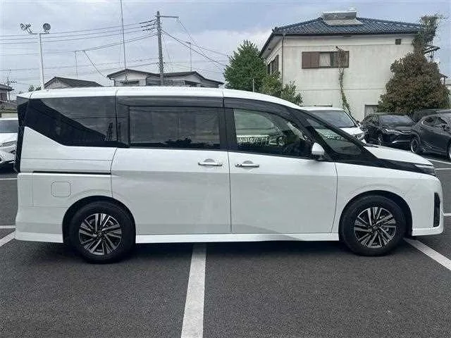 Nissan Serena 2023 — миниатюра 3