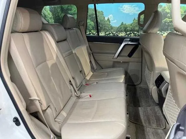 Toyota Land Cruiser Prado 2023 — миниатюра 3
