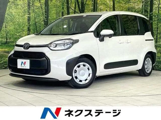 Toyota Sienta 2024 — фото 1, купить с доставкой в Москву