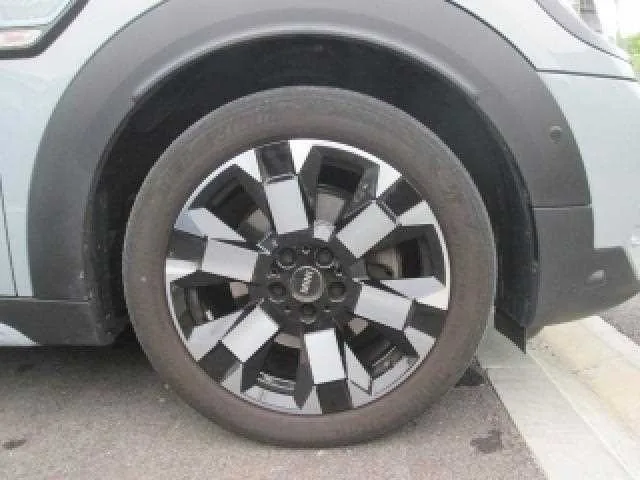 BMW MINI 2022 — миниатюра 2