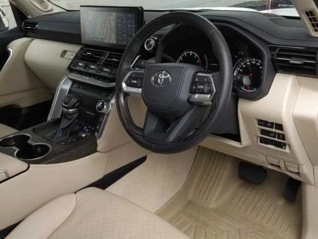 Toyota Land Cruiser 2023 — миниатюра 3