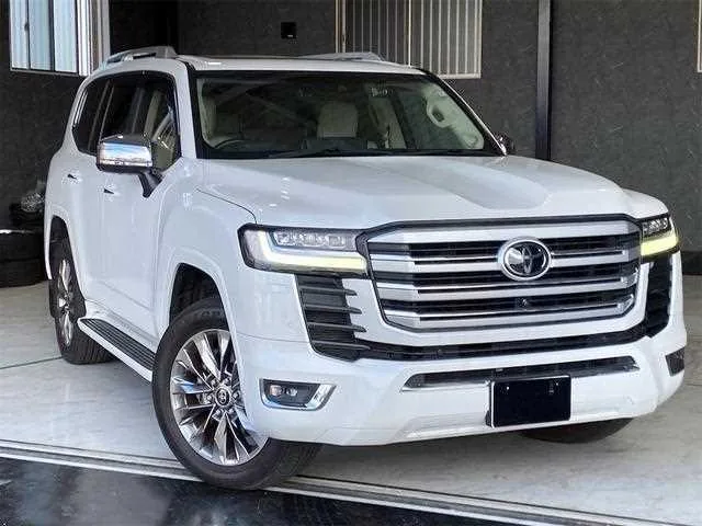 Toyota Land Cruiser 2022 — фото 1, купить с доставкой в Москву