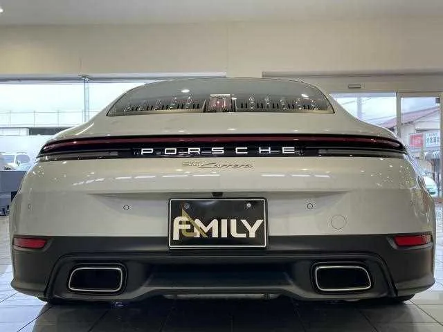 Porsche 911 2025 — миниатюра 3