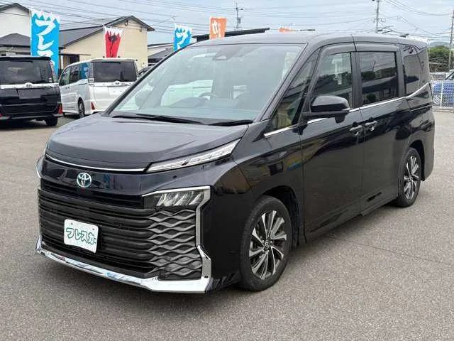 Toyota Voxy 2023 — миниатюра 4