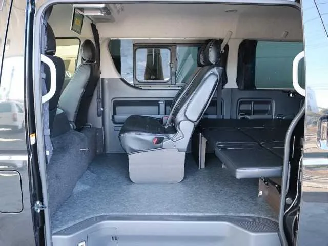 Toyota Hiace Wagon 2024 — миниатюра 4