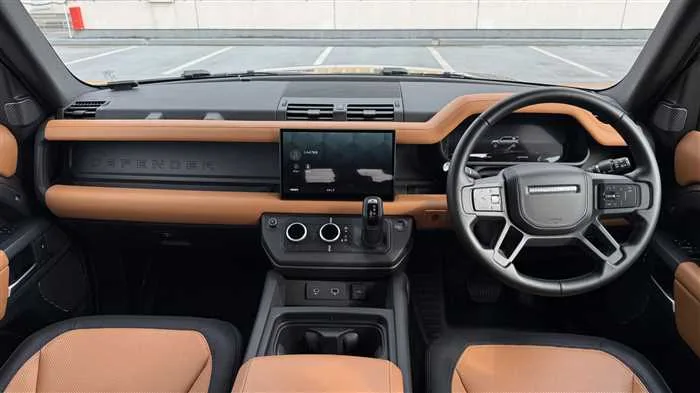 Land Rover Defender 110 X HSE D300 2024 — миниатюра 5