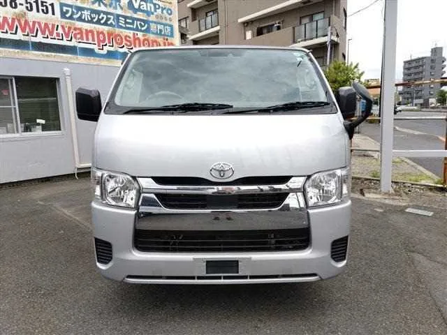 Toyota Hiace Van 2023 — миниатюра 2