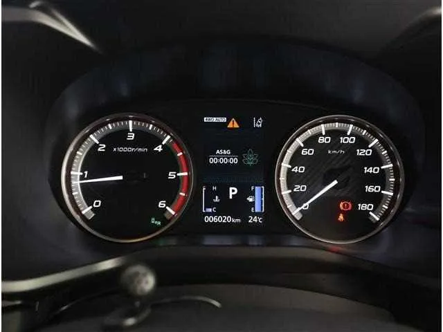 Mitsubishi Delica D:5 2024 — миниатюра 3
