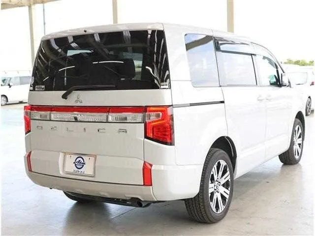 Mitsubishi Delica D:5 2024 — миниатюра 5