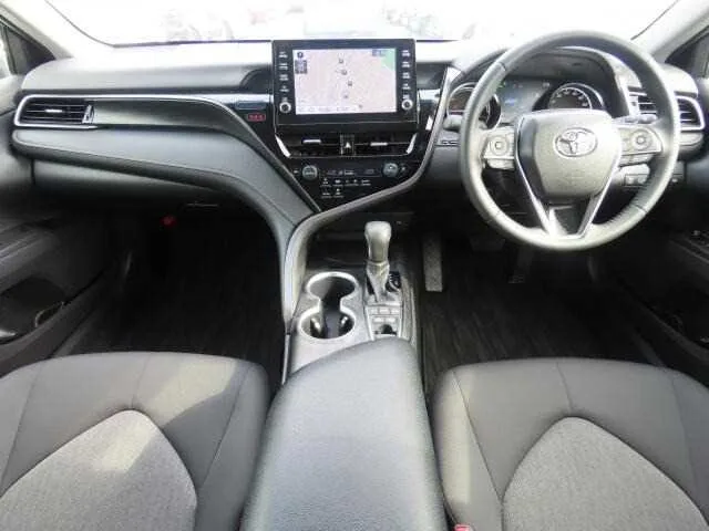Toyota Camry 2023 — миниатюра 2