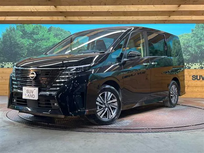 Nissan Serena 2023 — фото 1, купить с доставкой в Москву