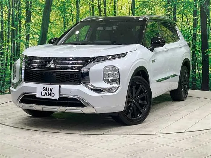 Mitsubishi OUTLANDER PHEV 2022 — фото 1, купить с доставкой в Москву