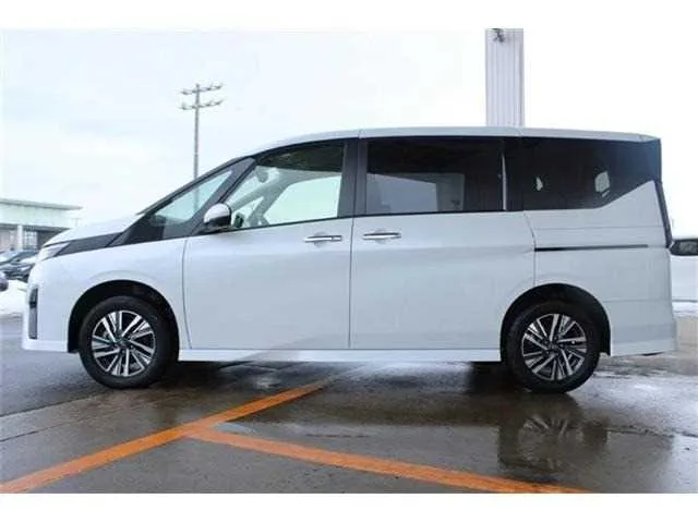 Nissan Serena 2023 — миниатюра 4