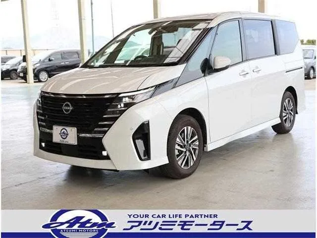 Nissan SERENA 2025 — фото 1, купить с доставкой в Москву