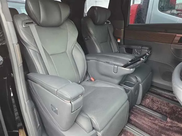 Toyota Alphard Hybrid Lounge 2023 — миниатюра 5