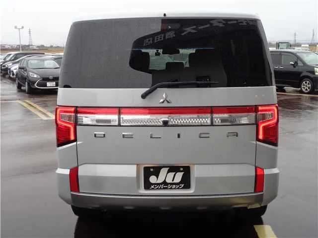 Mitsubishi Delica D:5 P 2024 — миниатюра 5