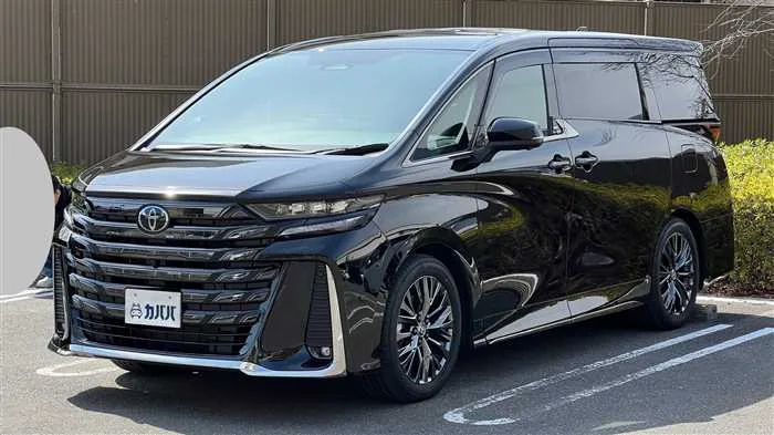 Toyota Vellfire Z 2024 — фото 1, купить с доставкой в Москву