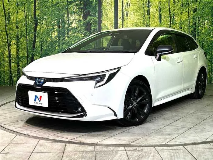 Toyota Corolla Sedan 2023 — фото 1, купить с доставкой в Москву