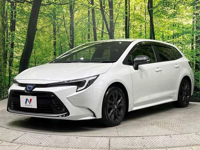Toyota Corolla Sedan 2023 — миниатюра 5