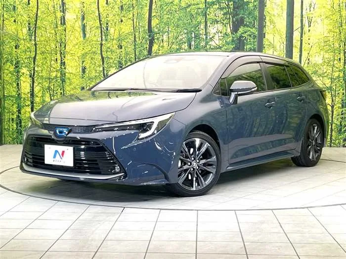 Toyota Corolla Sedan 2023 — фото 1, купить с доставкой в Москву