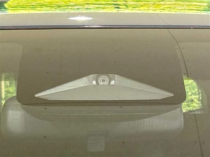 Toyota Corolla Sedan 2024 — миниатюра 3