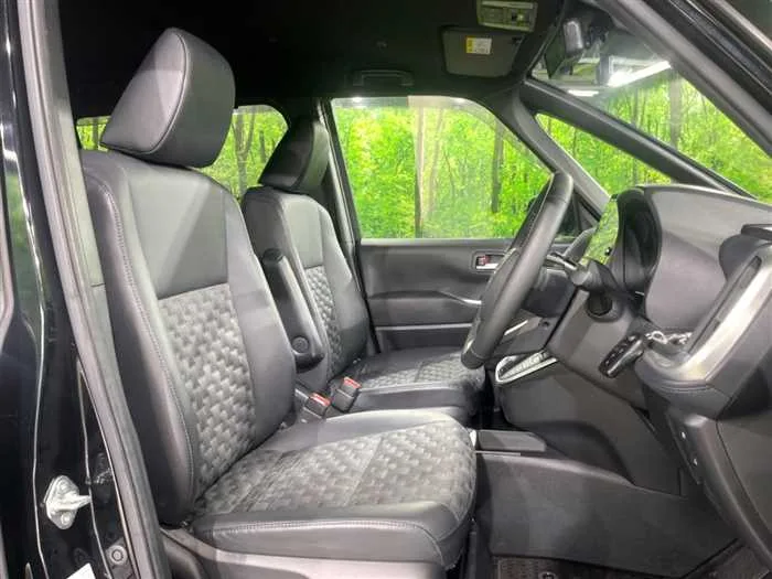 Toyota Voxy 2022 — миниатюра 4