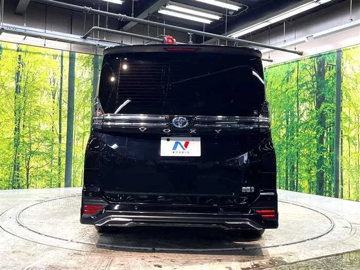 Toyota Voxy 2023 — миниатюра 4