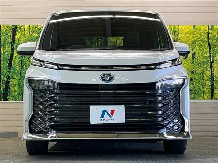 Toyota Voxy 2024 — миниатюра 3