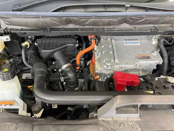 Nissan Serena 2022 — миниатюра 5
