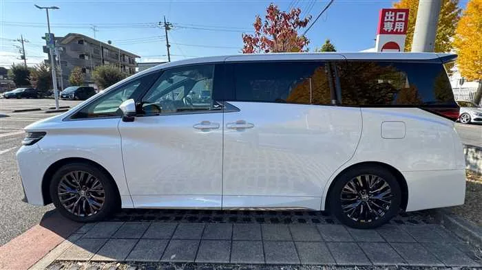 Toyota Vellfire Z 2024 — миниатюра 3