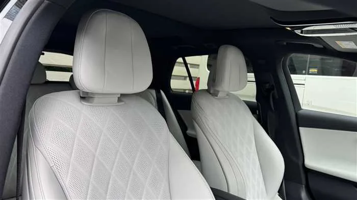 Mercedes-Benz Mercedes-Benz Others E220d 4 2025 — миниатюра 5