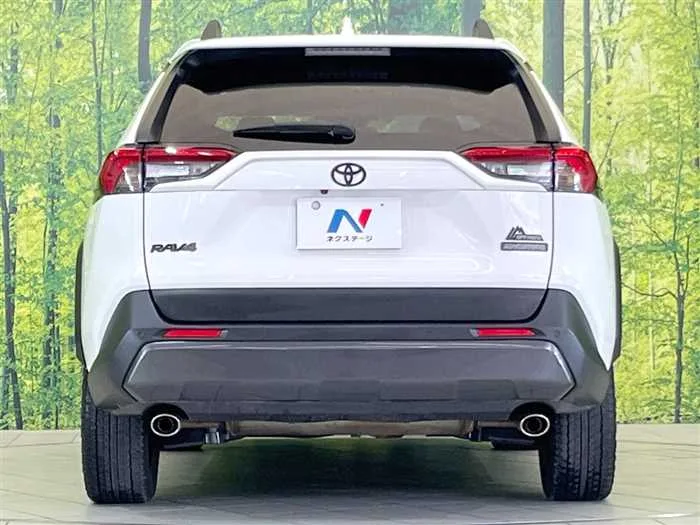 Toyota RAV4 2022 — миниатюра 3