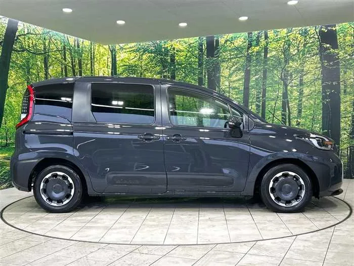 Toyota Sienta 2024 — миниатюра 5