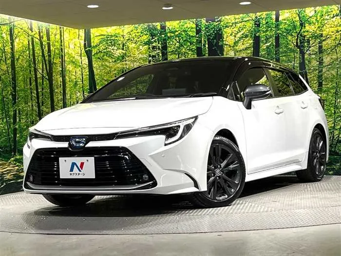 Toyota Corolla Sedan 2023 — фото 1, купить с доставкой в Москву