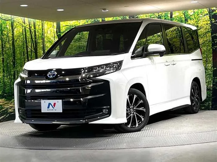 Toyota Noah 2024 — фото 1, купить с доставкой в Москву