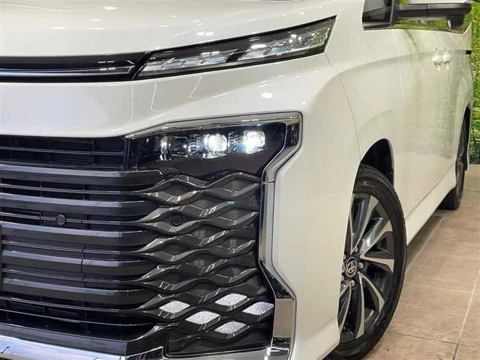 Toyota Voxy 2025 — миниатюра 5