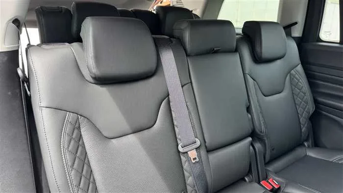 Jeep Commander 2025 — миниатюра 5