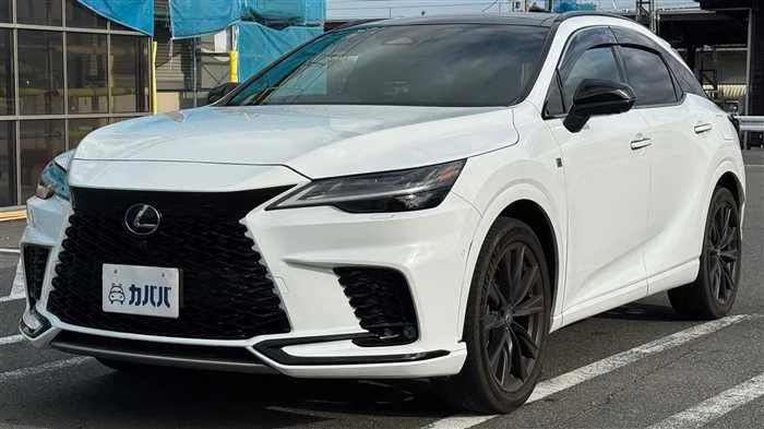 Lexus RX 500h F 2023 — фото 1, купить с доставкой в Москву