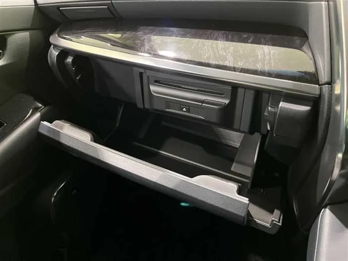 Toyota Alphard 2022 — миниатюра 5