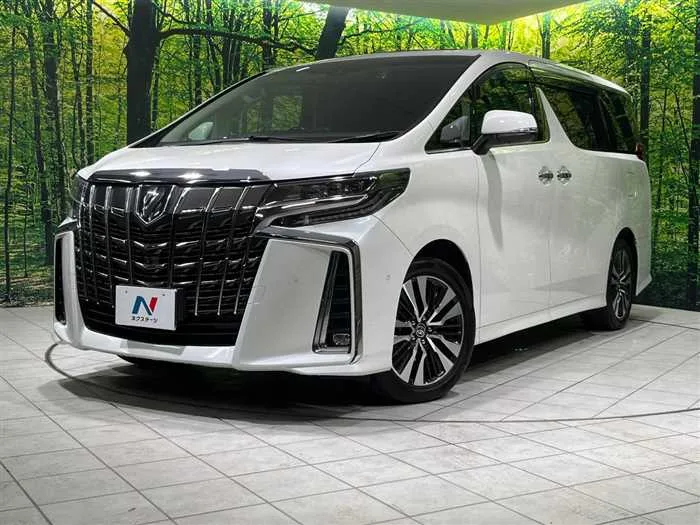 Toyota Alphard 2022 — фото 1, купить с доставкой в Москву