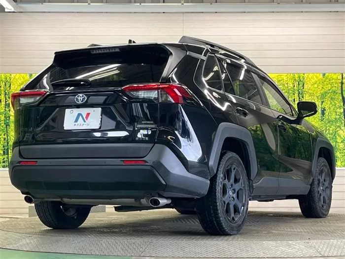 Toyota RAV4 2023 — миниатюра 3