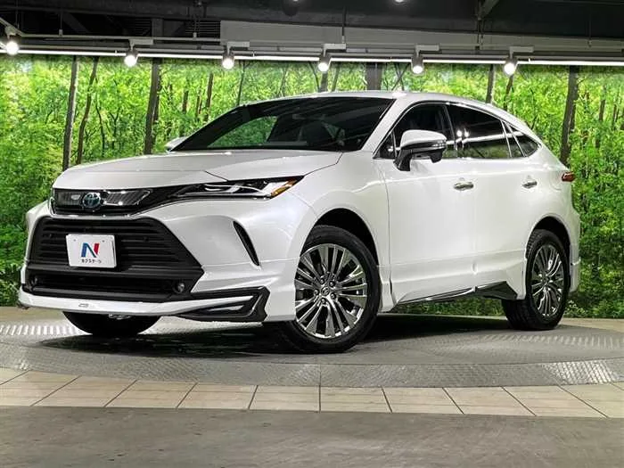 Toyota Harrier Hybrid 2024 — фото 1, купить с доставкой в Москву