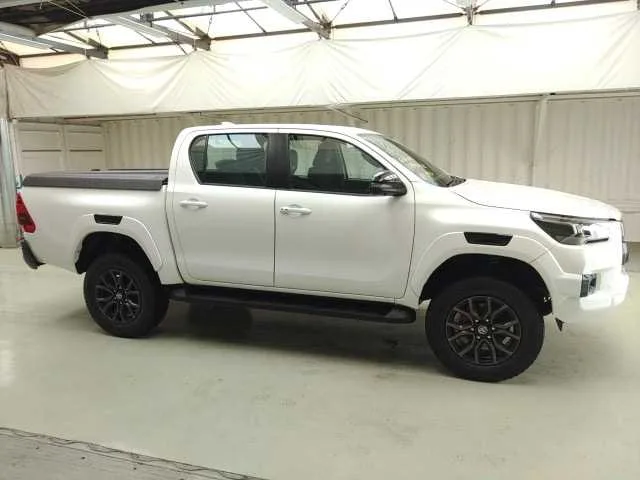 Toyota Hilux Truck Z GR SPORT 2024 — миниатюра 2