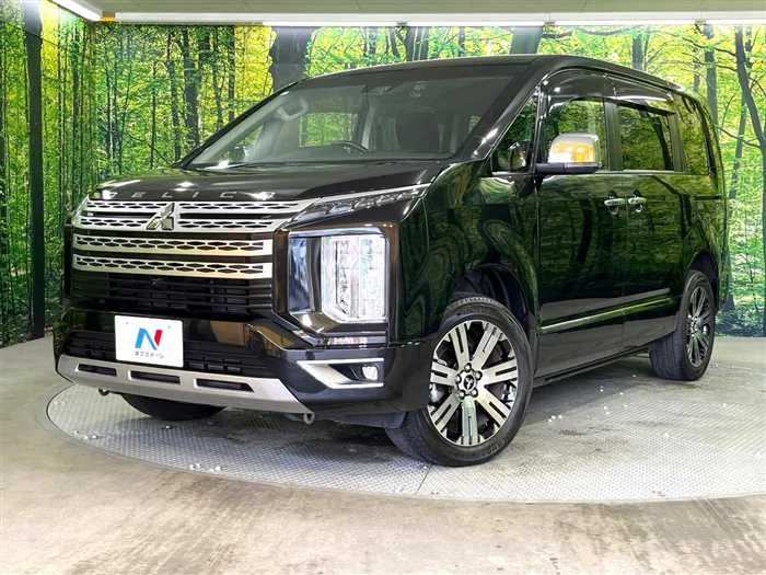 Mitsubishi Delica D:5 2022 — фото 1, купить с доставкой в Москву